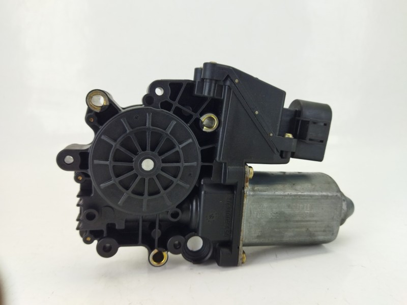 Recambio de motor elevalunas trasero izquierdo para audi a4 b6 (8e2) 1.9 tdi referencia OEM IAM 114188  