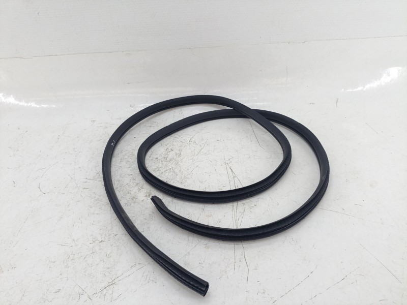 Recambio de gomas contorno puerta para nissan qashqai iii (j12) 1.3 dig-t referencia OEM IAM   