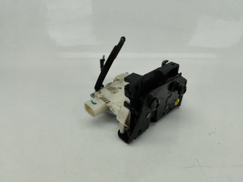 Recambio de cerradura puerta trasera izquierda para seat leon (1p1) 1.9 tdi referencia OEM IAM 1P0839015  