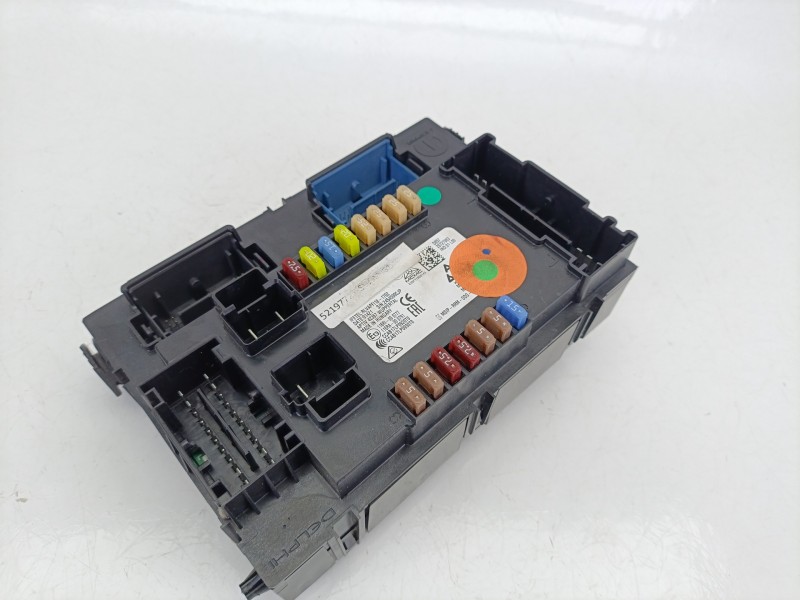 Recambio de caja reles / fusibles para fiat fiorino monospace (225_) 1.4 (225bxa1a) referencia OEM IAM 00521758460  