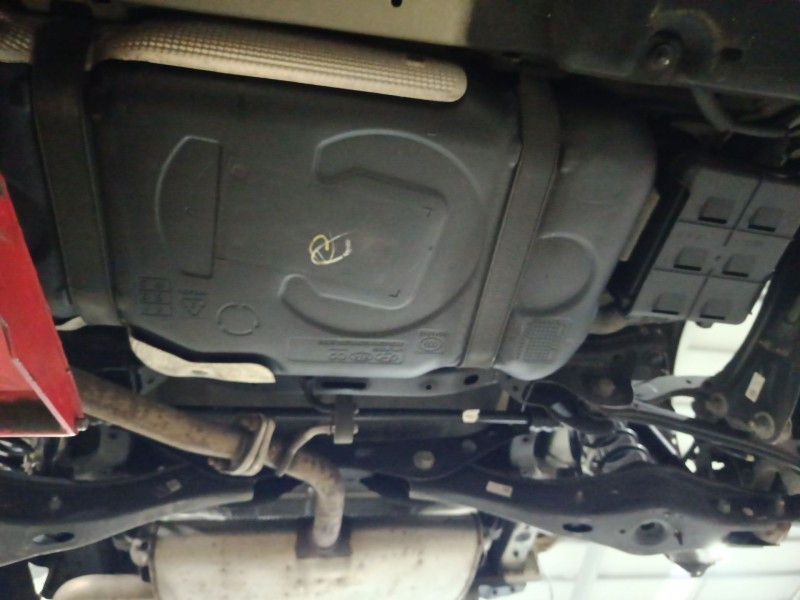 Recambio de deposito combustible para hyundai ioniq (ae) 1.6 gdi hybrid referencia OEM IAM 31150G2000  