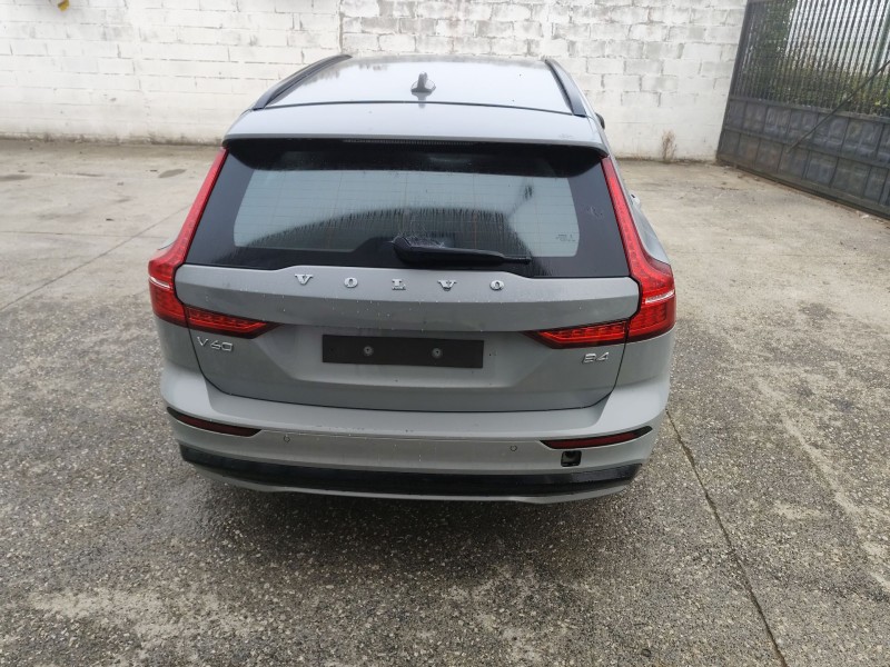 volvo v60 ii (225) del año 2025