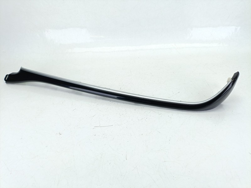 Recambio de embellecedor para fiat fiorino monospace (225_) 1.4 (225bxa1a) referencia OEM IAM 7357433920E  