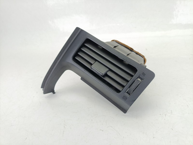 Recambio de rejilla aireadora para toyota verso (_r2_) 2.0 d-4d (aur20_) referencia OEM IAM 556800F030  