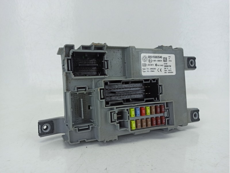 Recambio de caja reles / fusibles para fruehauf super 55 super 55 referencia OEM IAM 519383540  