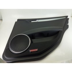 GUARNECIDO PUERTA TRASERA DERECHA A2045402710 