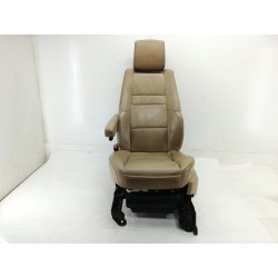 ASIENTO DELANTERO IZQUIERDO 