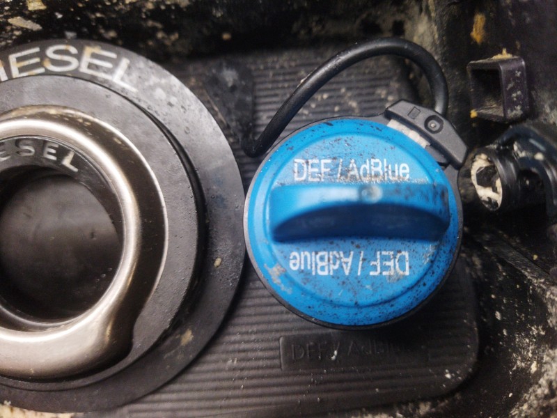 Recambio de tapon combustible para jeep grand cherokee iv (wk, wk2) 3.0 crd v6 4x4 referencia OEM IAM   