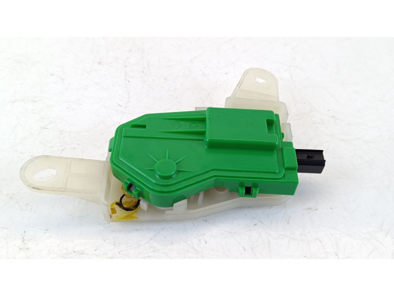 Recambio de tapa exterior combustible para hyundai i30 (pde, pd, pden) 1.6 crdi referencia OEM IAM 81550G3000  