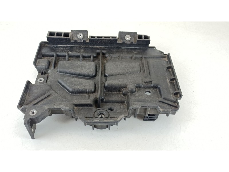 Recambio de soporte bateria para hyundai i30 (pde, pd, pden) 1.6 crdi referencia OEM IAM 37150G4000  