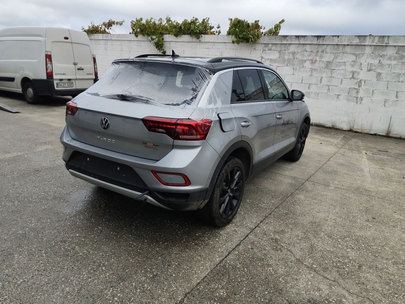 volkswagen t-roc (a11, d11) del año 2024