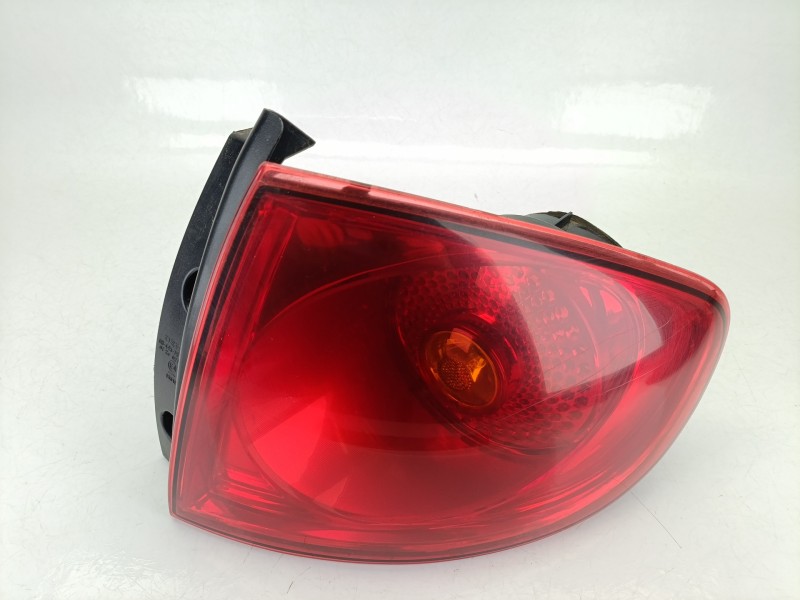 Recambio de piloto trasero derecho para seat altea (5p1) 1.9 tdi referencia OEM IAM 084451915  