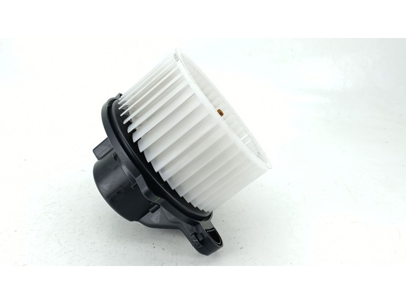Recambio de motor calefaccion para kia ceed tourer (cd) 1.0 t-gdi referencia OEM IAM EB1D1NXJAA  
