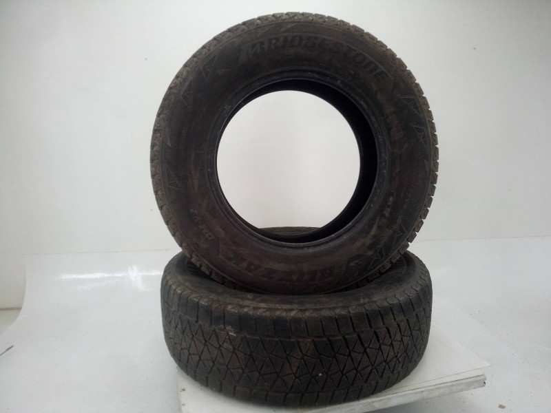 Recambio de neumatico para fruehauf super 55 super 55 referencia OEM IAM 22570R16  