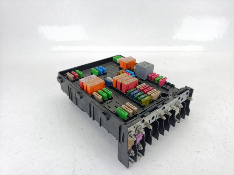 Recambio de caja reles / fusibles para seat altea (5p1) 1.9 tdi referencia OEM IAM 1K0937124K  