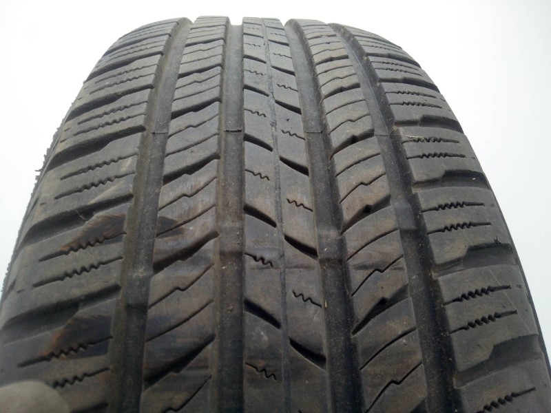 Recambio de neumatico para fruehauf super 55 super 55 referencia OEM IAM 22560R17  
