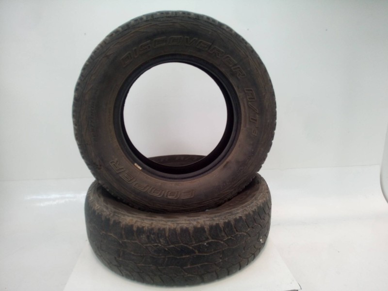 Recambio de neumatico para fruehauf super 55 super 55 referencia OEM IAM 22570R16  