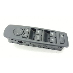 MANDO ELEVALUNAS DELANTERO IZQUIERDO 809610007R 
