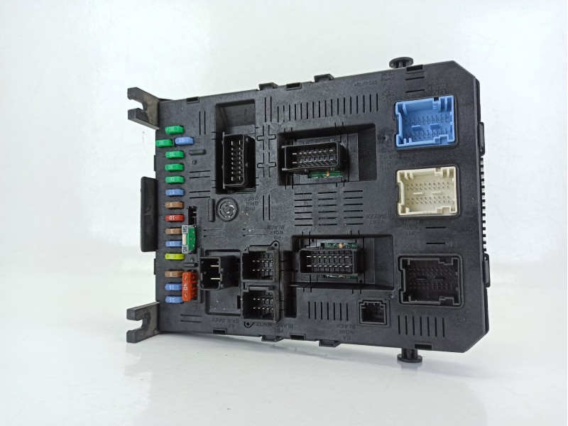 Recambio de caja reles / fusibles para peugeot 307 break (3e) 1.6 hdi referencia OEM IAM 9663510580  