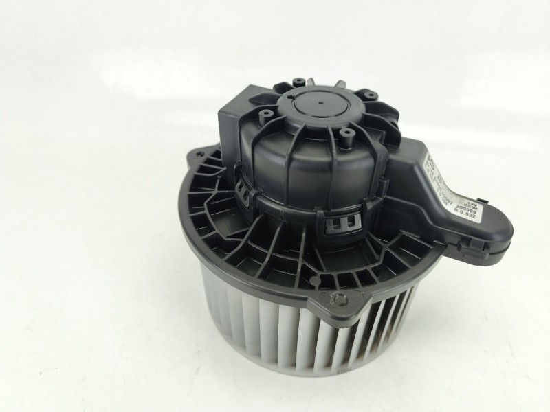 Recambio de motor calefaccion para hyundai i30 (pde, pd, pden) 1.6 crdi referencia OEM IAM 97113A4000  