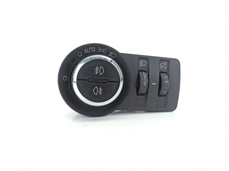 Recambio de mando luces para opel insignia a (g09) 2.0 cdti (68) referencia OEM IAM 13268702  