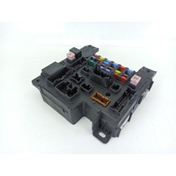CAJA RELES / FUSIBLES 8637A319 