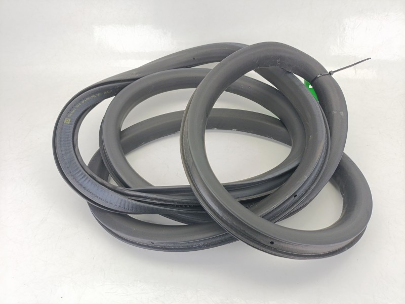 Recambio de gomas contorno puerta para seat leon (5f1) 1.4 tsi referencia OEM IAM 5F4867365  