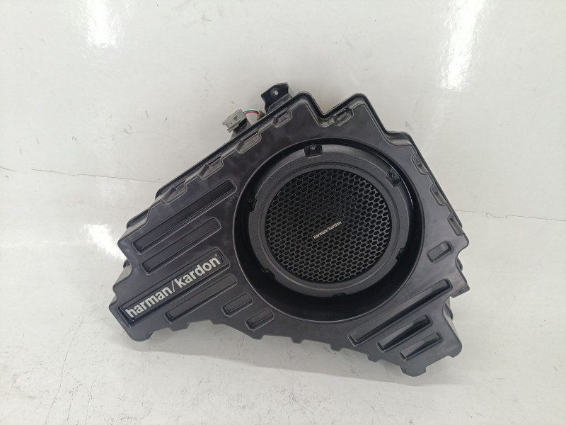 Recambio de subwoofer para jeep grand cherokee iv (wk, wk2) 3.0 crd v6 4x4 referencia OEM IAM 8950001901D  