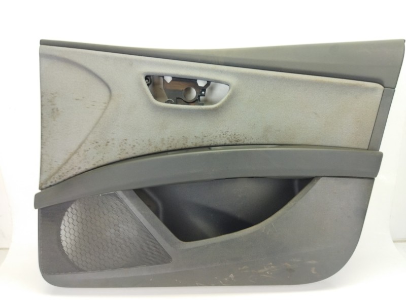 Recambio de guarnecido puerta delantera derecha para seat leon (5f1) 1.2 tsi referencia OEM IAM 5F4867132  