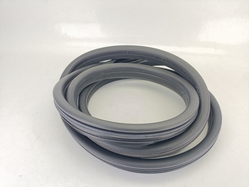 Recambio de gomas contorno puerta para skoda fabia ii (542) 1.2 referencia OEM IAM 5J6867367D  