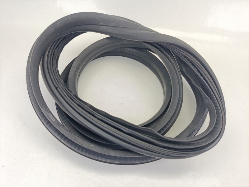 Recambio de gomas contorno puerta para skoda fabia ii (542) 1.2 referencia OEM IAM 5J0867365D  