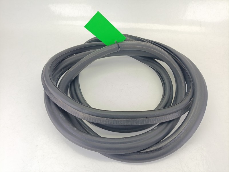 Recambio de gomas contorno puerta para skoda fabia ii (542) 1.2 referencia OEM IAM 5J6827705B  