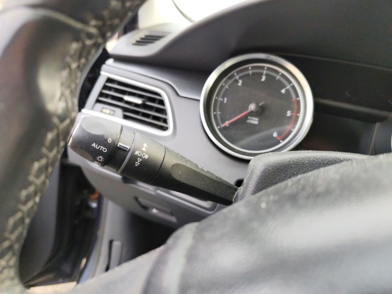 Recambio de mando multifuncion para peugeot 508 i (8d_) 2.0 hdi referencia OEM IAM 6243E0  