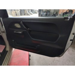 GUARNECIDO PUERTA DELANTERA DERECHA 