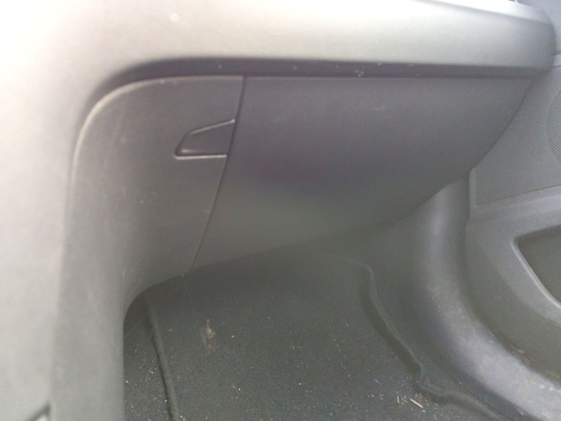 Recambio de guantera para peugeot 508 i (8d_) 2.0 hdi referencia OEM IAM 825283  