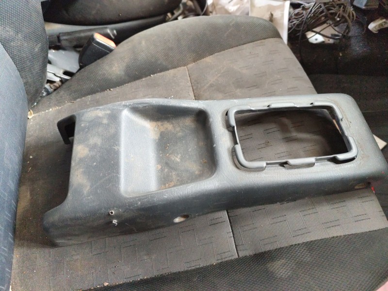 Recambio de consola central para suzuki jimny todo terreno, cerrada (sn) 1.5 ddis 4x4 referencia OEM IAM   