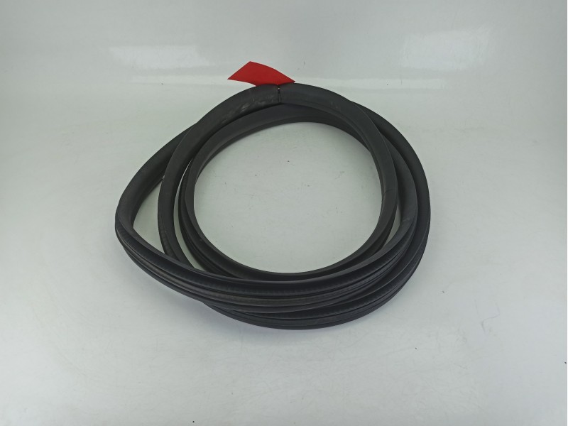 Recambio de gomas contorno puerta para skoda fabia ii (542) 1.2 referencia OEM IAM 5J6867367D  