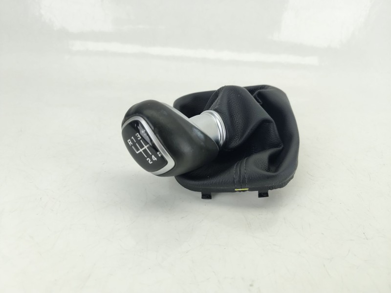 Recambio de guarnecidos palanca cambio para hyundai i30 fastback (pde, pden) 1.0 t-gdi referencia OEM IAM 84632G3000TUG  