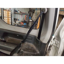 CINTURON SEGURIDAD TRASERO DERECHO 