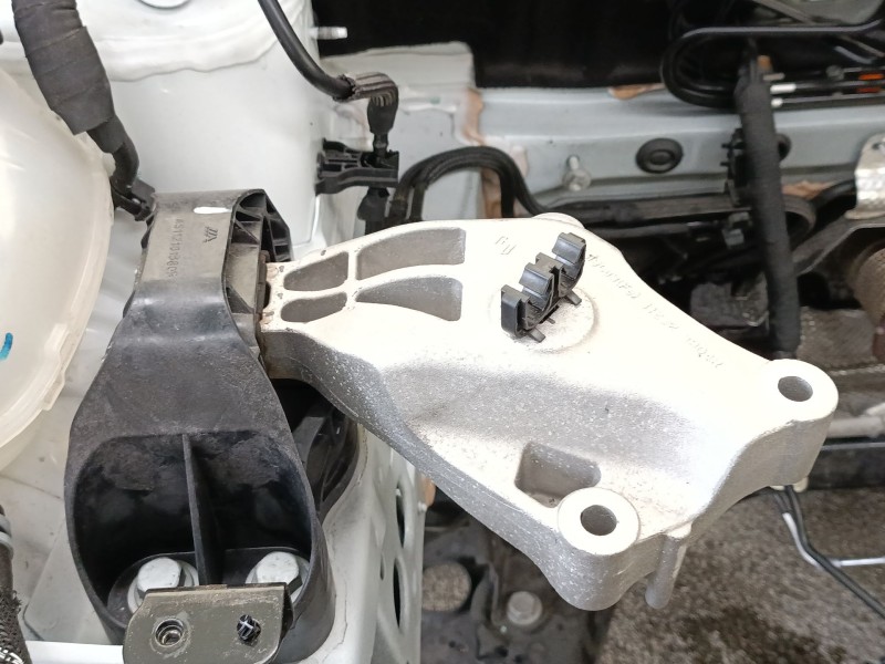 Recambio de soporte motor derecho para renault captur ii (hf_) tce 90 (hfm6) referencia OEM IAM 112323904R  