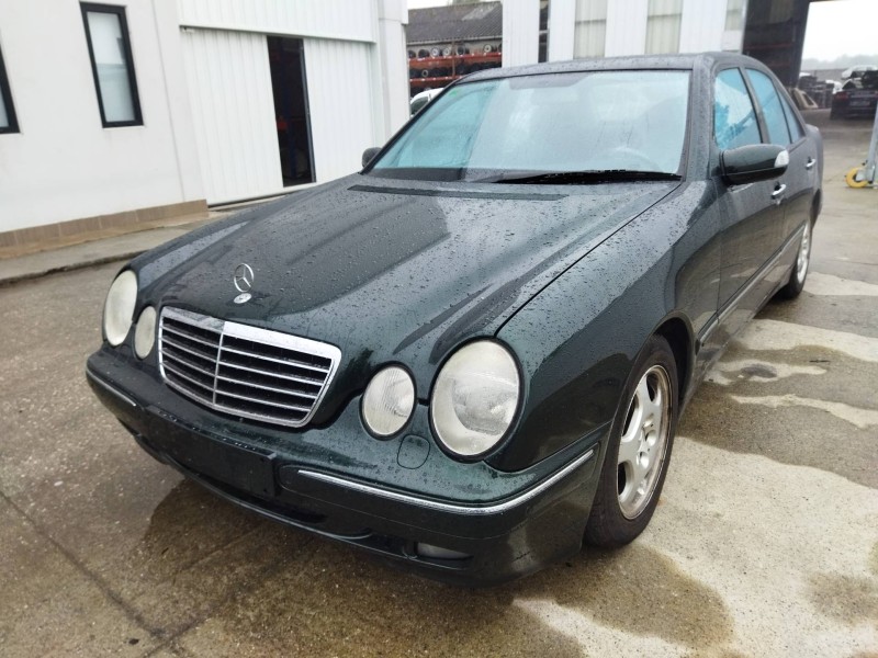 MERCEDES-BENZ CLASE E (W210)