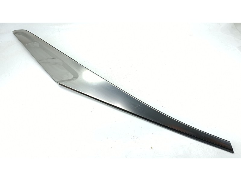 Recambio de molduras traseras para hyundai tucson (nx4e, nx4a) 1.6 t-gdi referencia OEM IAM 87310N7000  