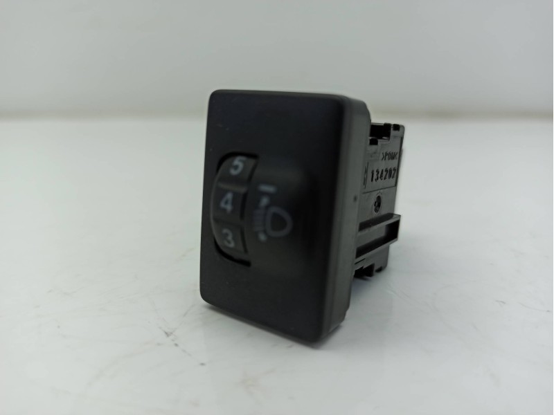 Recambio de interruptor para toyota hilux viii pick-up (_n1_) 2.4 d 4wd (gun125_) referencia OEM IAM   