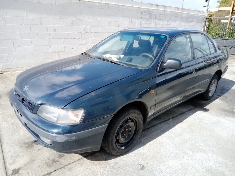 TOYOTA CARINA E VI SEDÁN (_T19_)