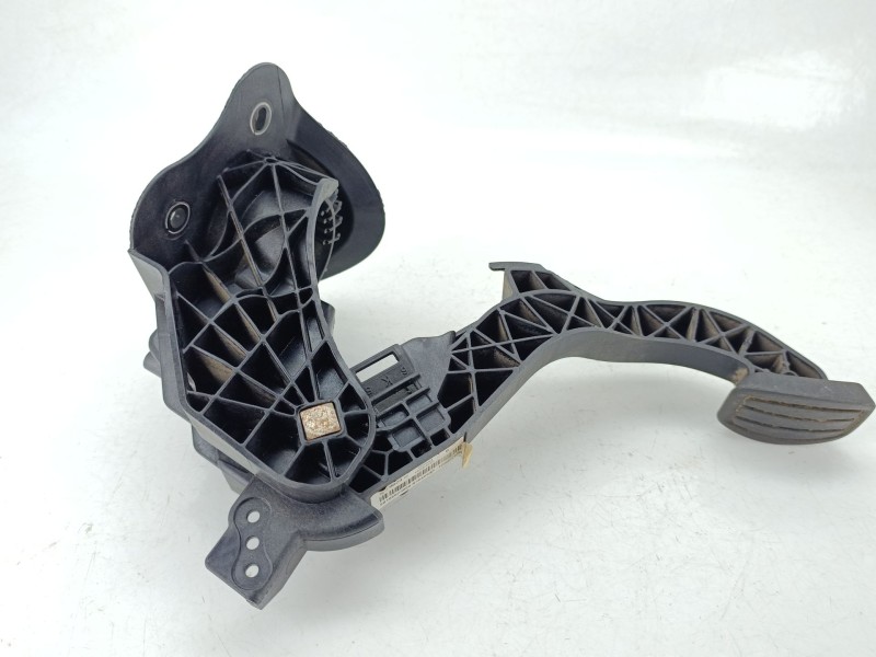 Recambio de pedal embrague para citroën jumpy iii furgoneta (v_) 2.0 bluehdi 120 referencia OEM IAM 9818902380  