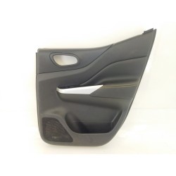 GUARNECIDO PUERTA TRASERA DERECHA 829004KL2D 