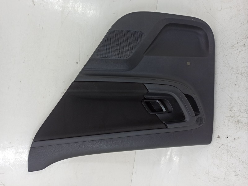 Recambio de guarnecido puerta trasera derecha para skoda fabia ii (542) 1.2 referencia OEM IAM 5J6867210  