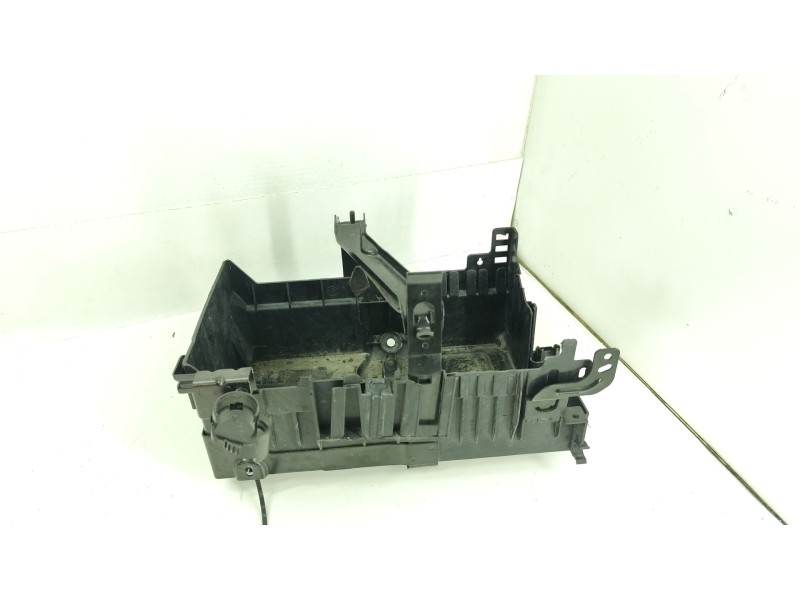 Recambio de soporte bateria para opel zafira tourer c (p12) 1.6 cdti (75) referencia OEM IAM 13354419  