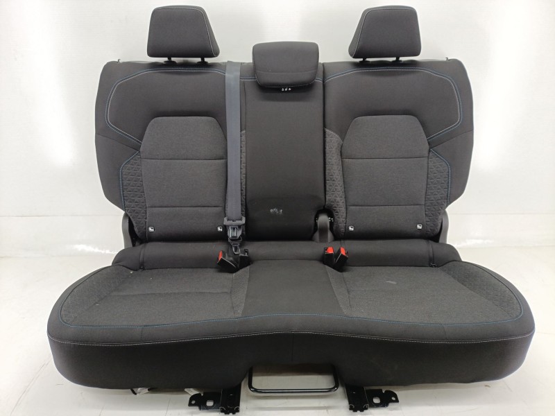 Recambio de asiento trasero para renault captur ii (hf_) tce 90 (hfm6) referencia OEM IAM 870068881R  