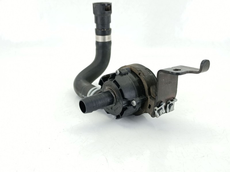 Recambio de bomba agua para ford kuga iii (dfk) 2.0 ecoblue mhev referencia OEM IAM LX6118D473DWC  